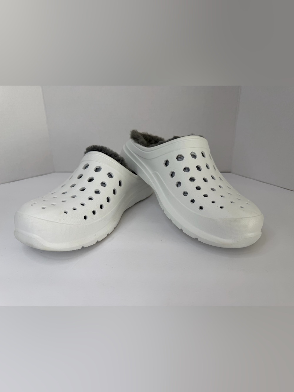 Joybees Fur Lined Clogs Men 7 Women 9 White Slip On All Season